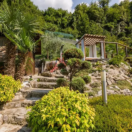 Rosch Holiday home Lezzeno