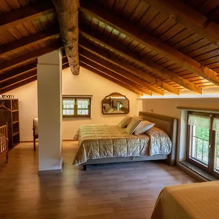 Rosch Semesterbostad Lezzeno