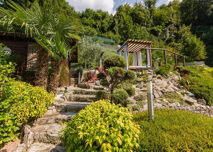Rosch Hébergement de vacances Lezzeno